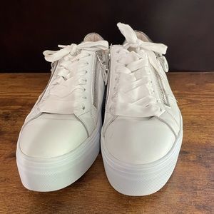 Kennel & Schmenger Wonder White Leather Zip Trainers